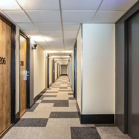 Отель Ibis Paris Женвилье Экстерьер фото