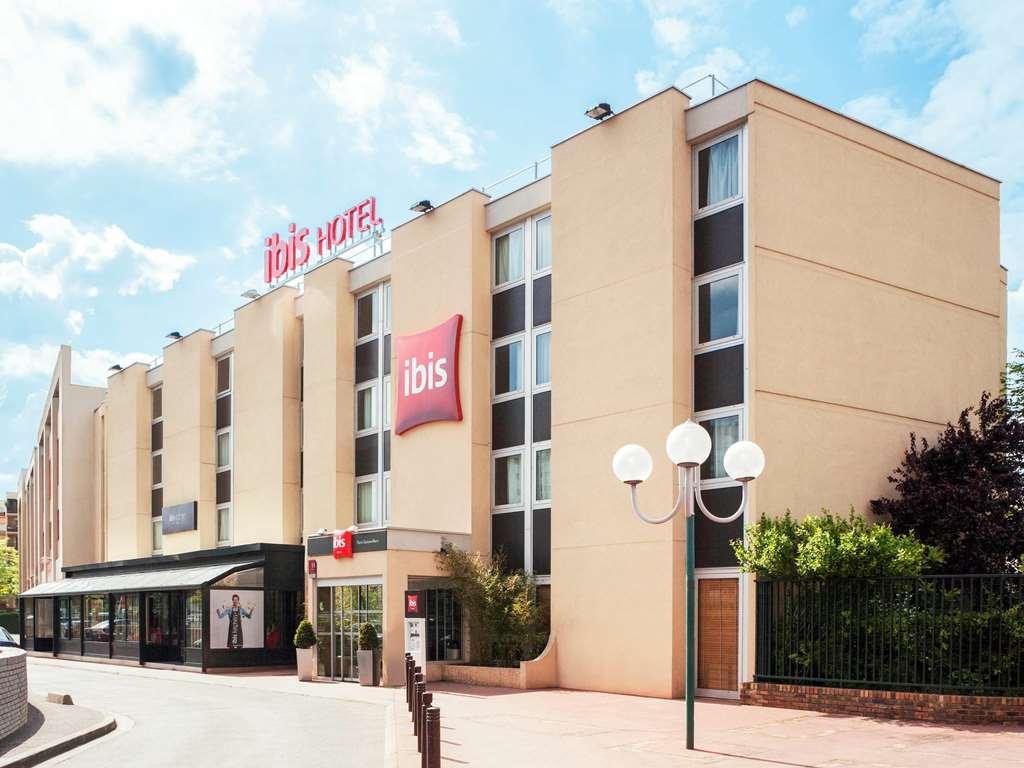 Отель Ibis Paris Женвилье Экстерьер фото