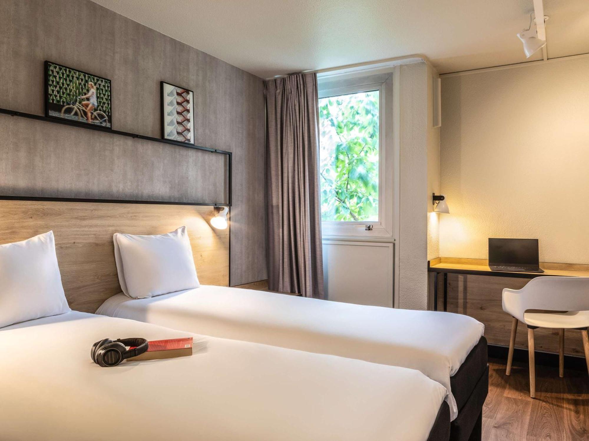Отель Ibis Paris Женвилье Экстерьер фото