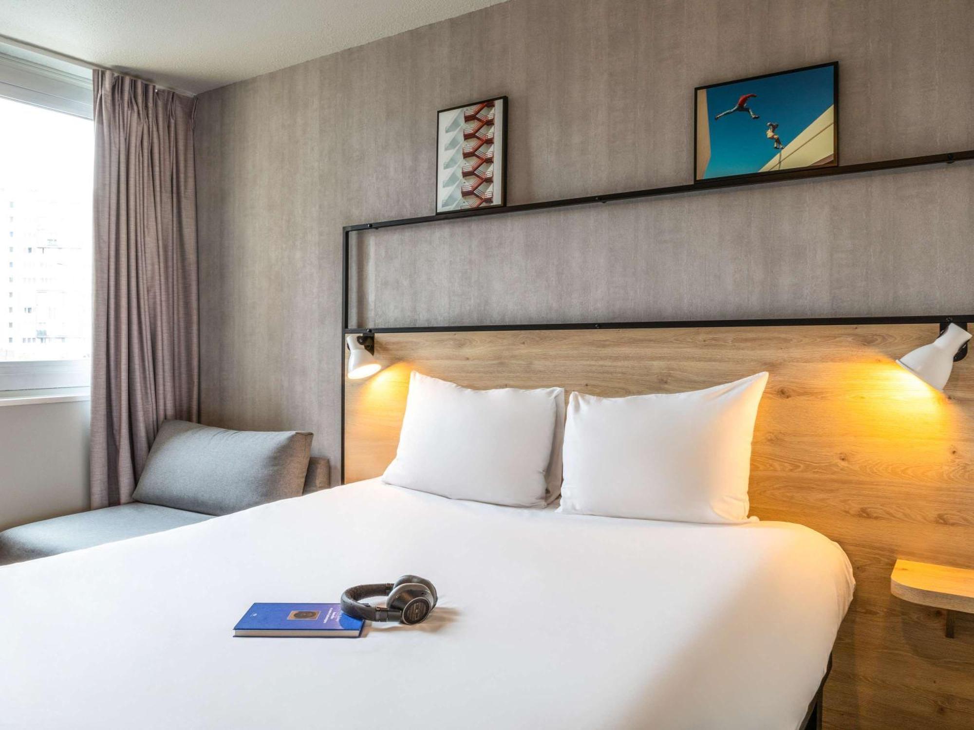 Отель Ibis Paris Женвилье Экстерьер фото