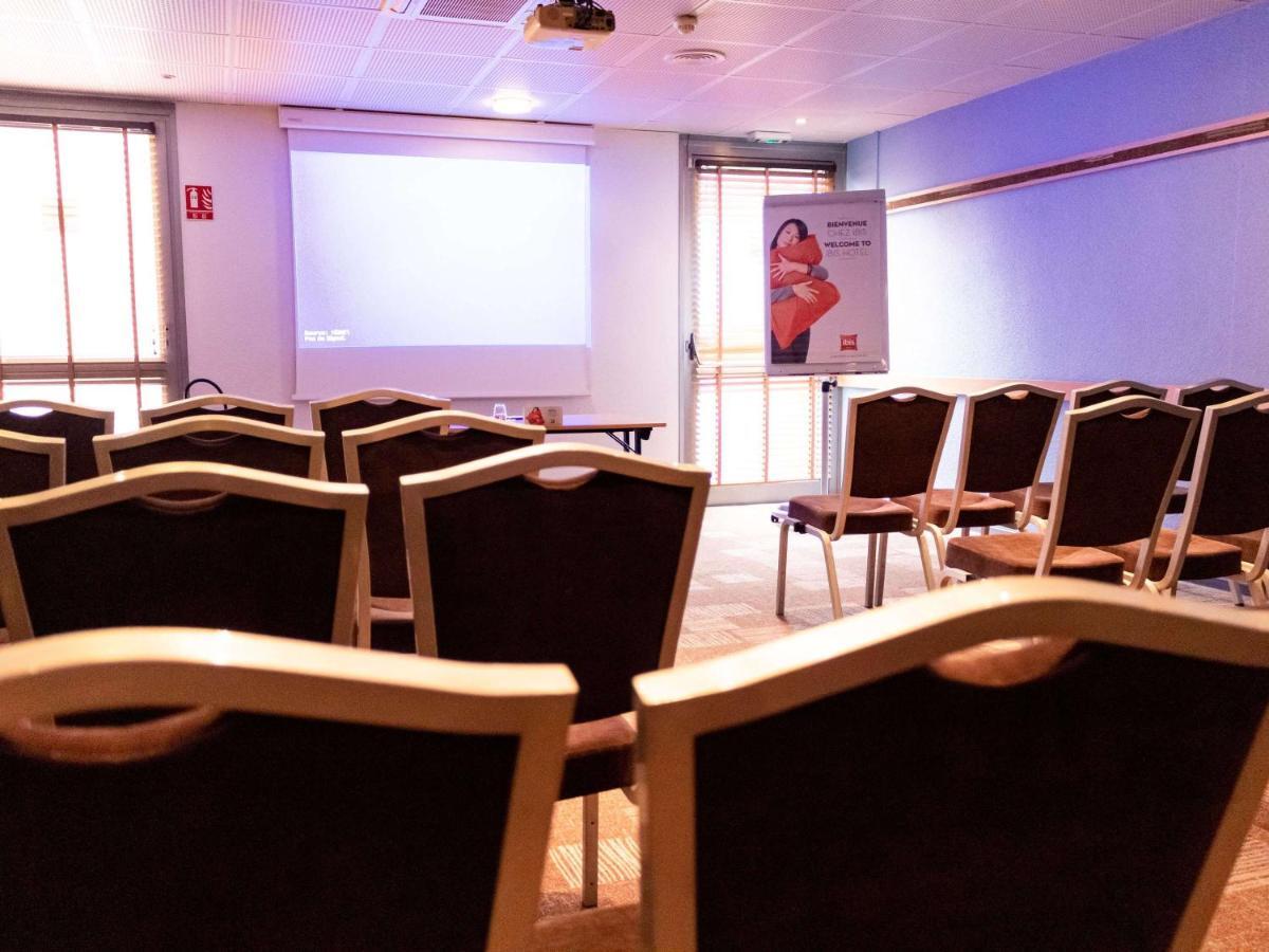 Отель Ibis Paris Женвилье Экстерьер фото
