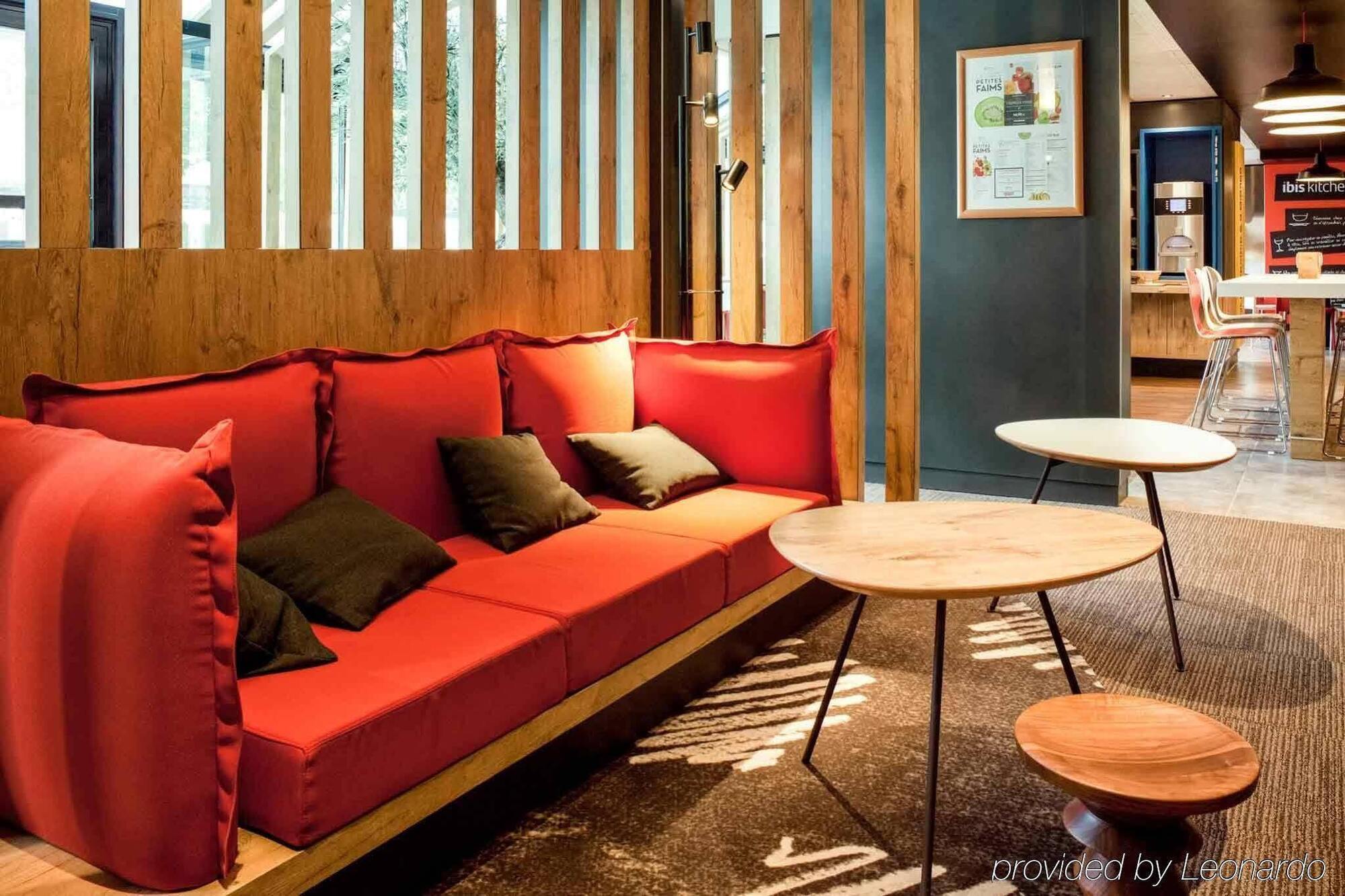 Отель Ibis Paris Женвилье Экстерьер фото