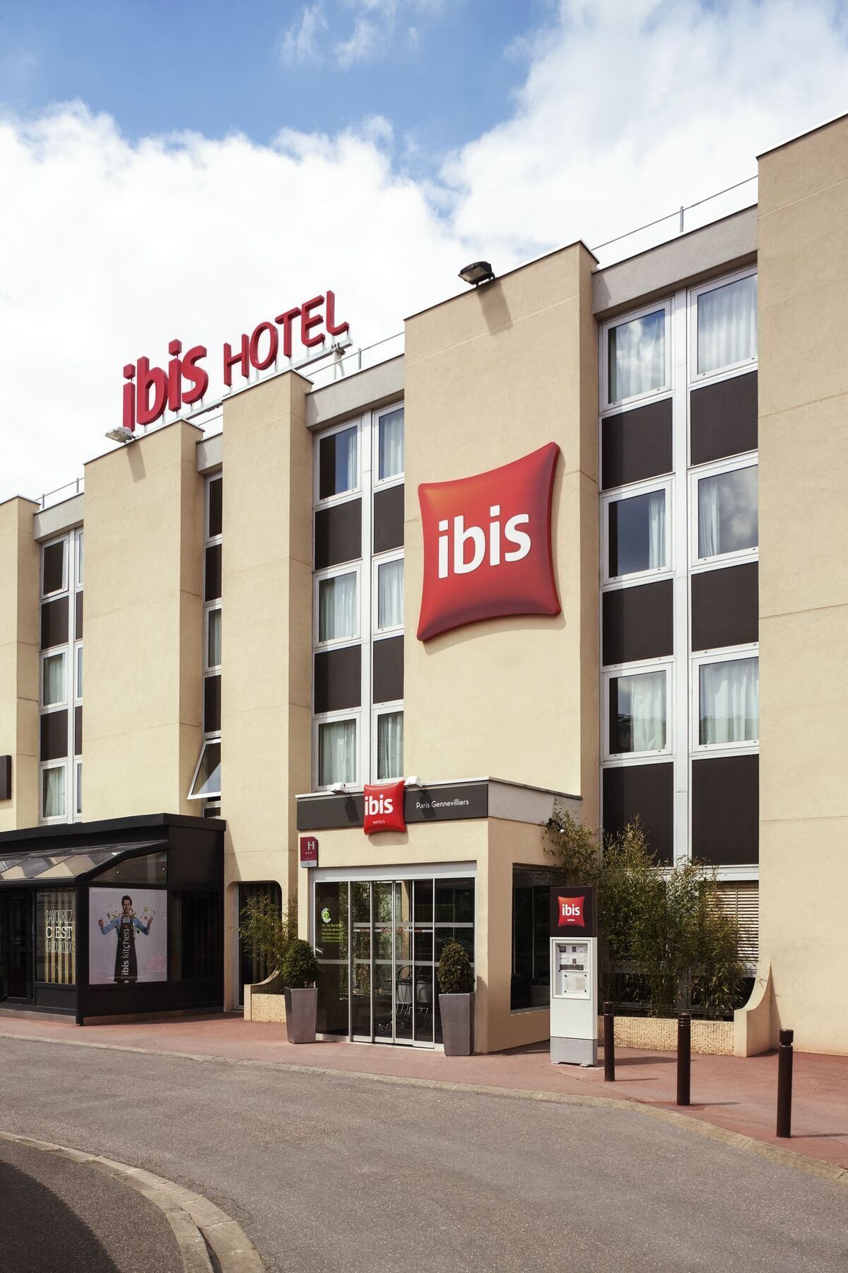 Отель Ibis Paris Женвилье Экстерьер фото